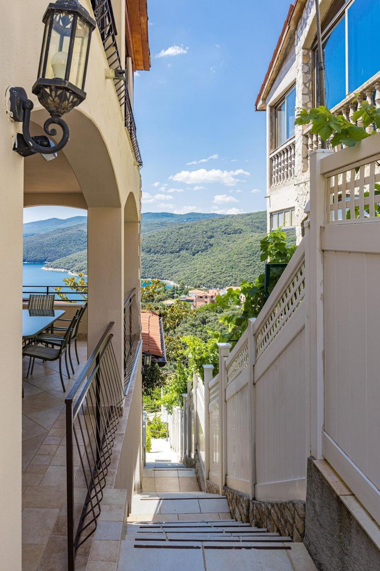 Apartments Lady M Rabac Exterior foto